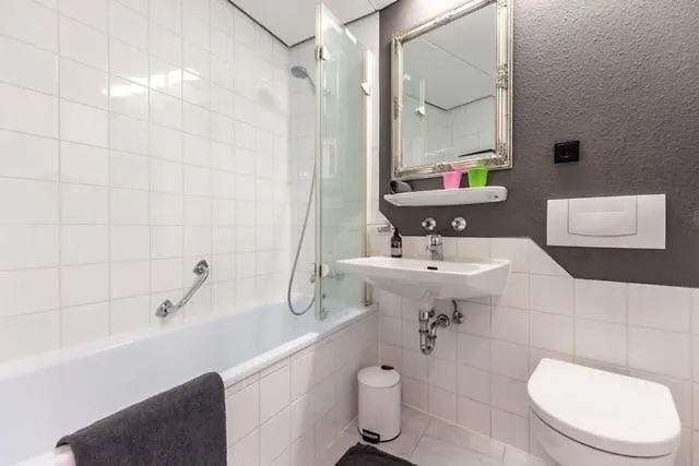 An Der Kongresshalle Mit Blick über Stadt