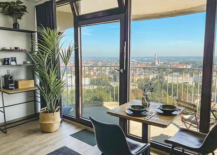 An Der Kongresshalle Mit Blick über Stadt